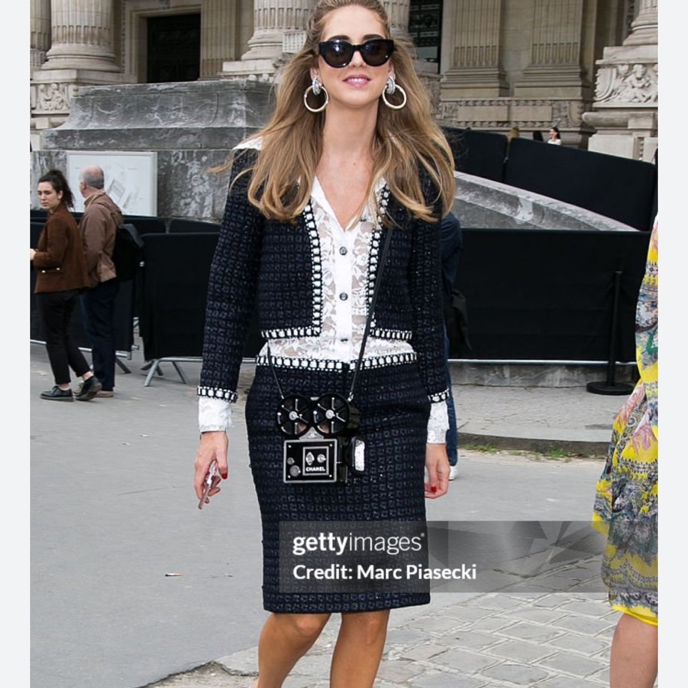 CHANEL RUNWAY DRESS - Picture 2 of 13